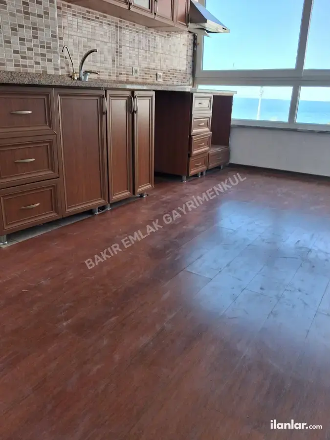 Rize Merkez Bağdatlı Mahallesi 3+1 120 m² kiralık daire - Fotoğraf 1