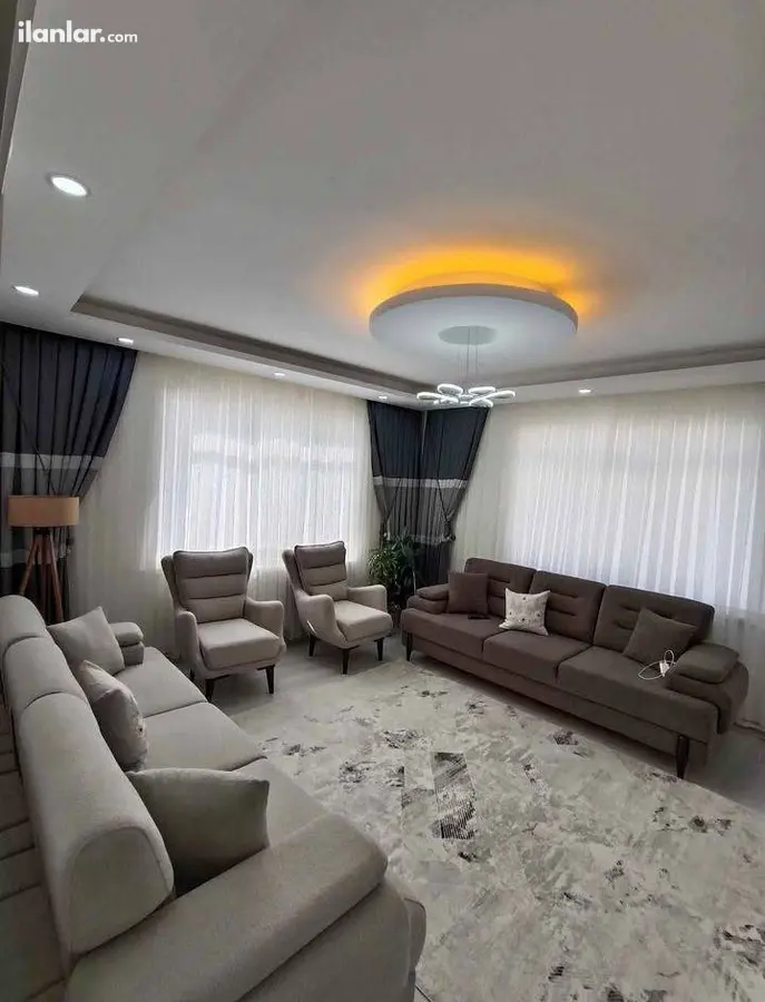 İstanbul Güngören Merkez Mahallesi 3+1 120 m² kiralık daire - Fotoğraf 1