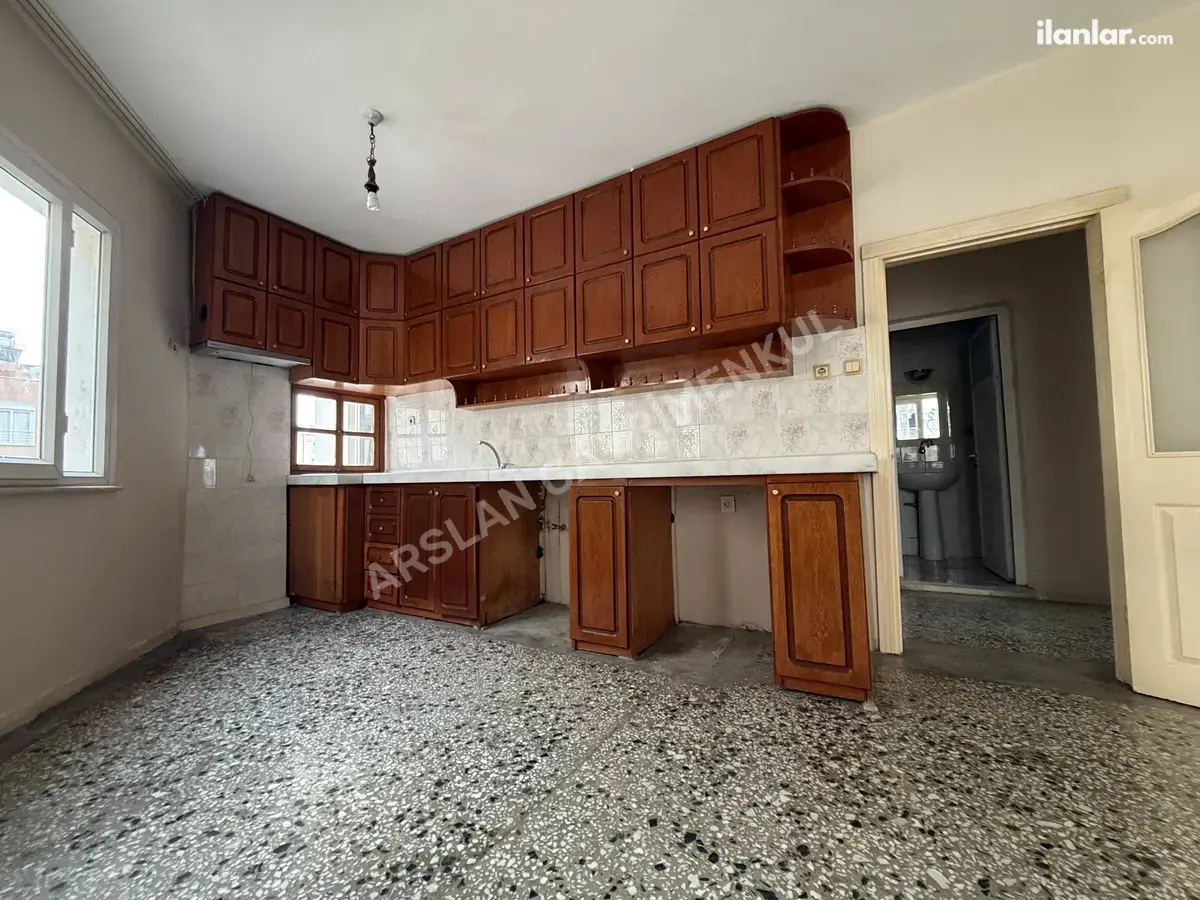 Mersin Akdeniz Nusratiye Mahallesi 4+1 200 m² satılık daire - Fotoğraf 3