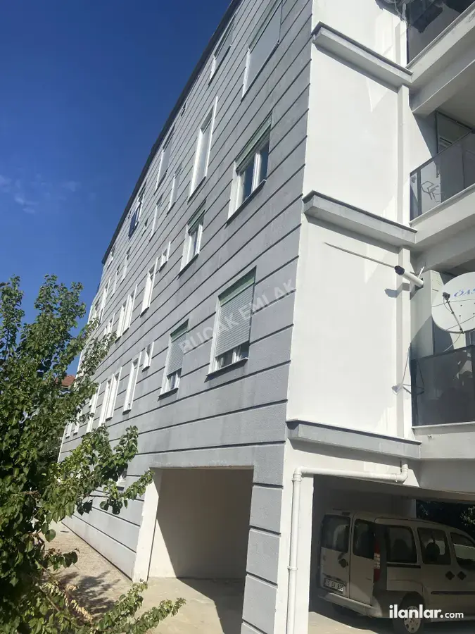 Burdur Bucak Mehmet Akif Mahallesi 2+1 105 m² satılık daire - Fotoğraf 1