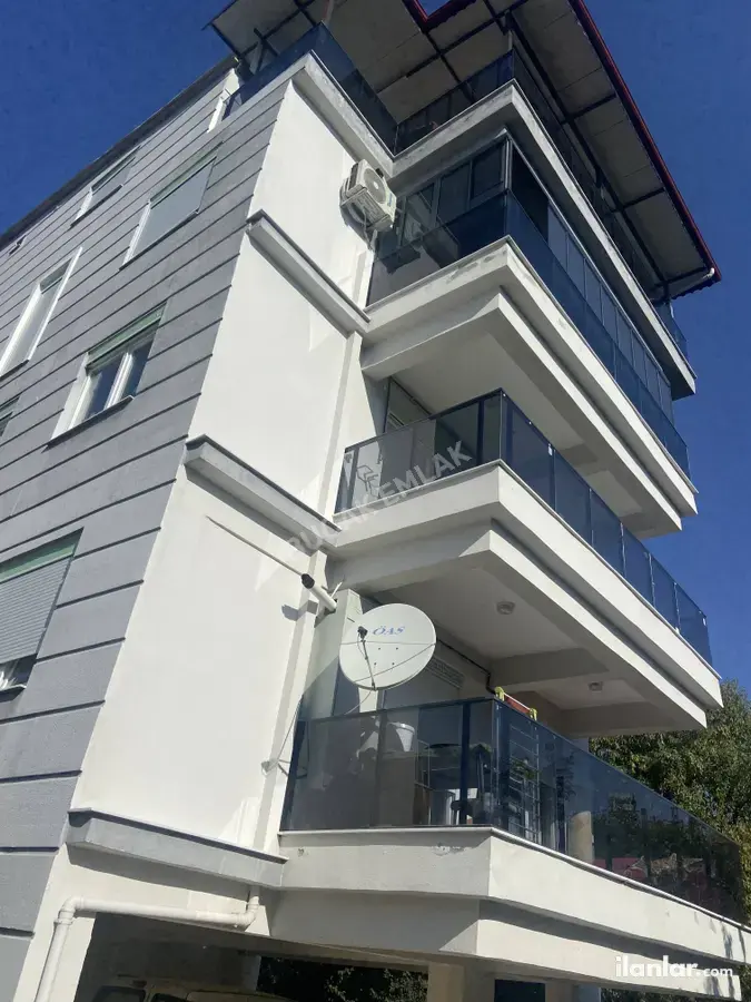 Burdur Bucak Mehmet Akif Mahallesi 2+1 105 m² satılık daire - Fotoğraf 2