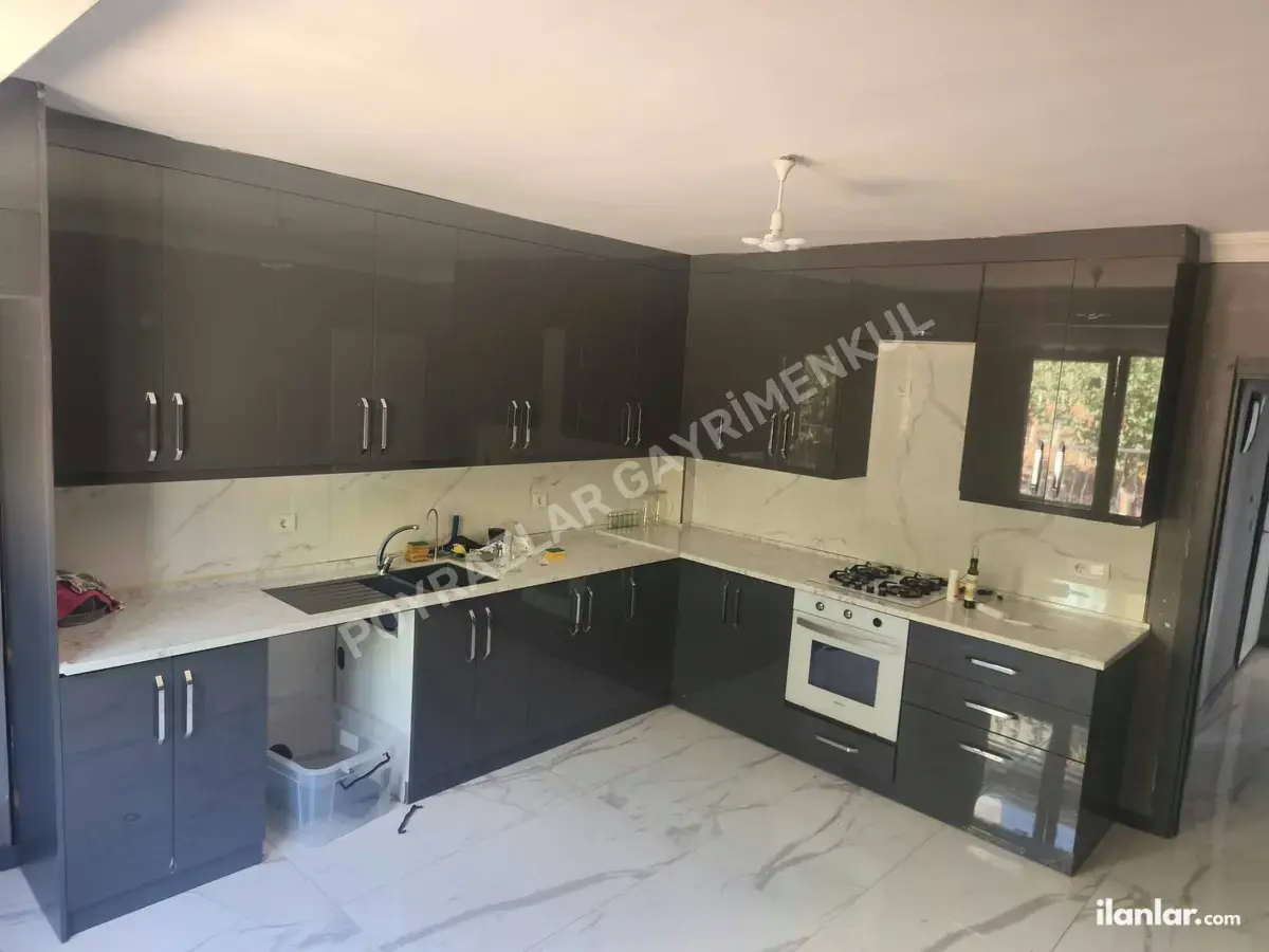Uşak Merkez Kemalöz Mahallesi 6+2 325 m² satılık müstakil Ev - Fotoğraf 2