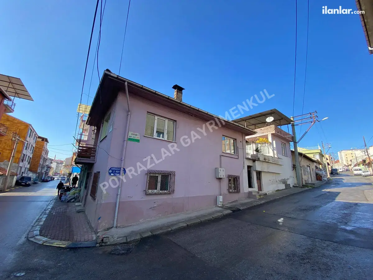 Uşak Merkez Karaağaç Mahallesi 4+2 246 m² satılık müstakil Ev - Fotoğraf 1