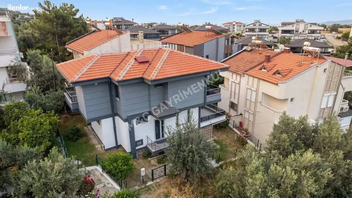 Balıkesir Edremit Altınoluk Mahallesi 3+1 220 m² satılık villa - Fotoğraf 2