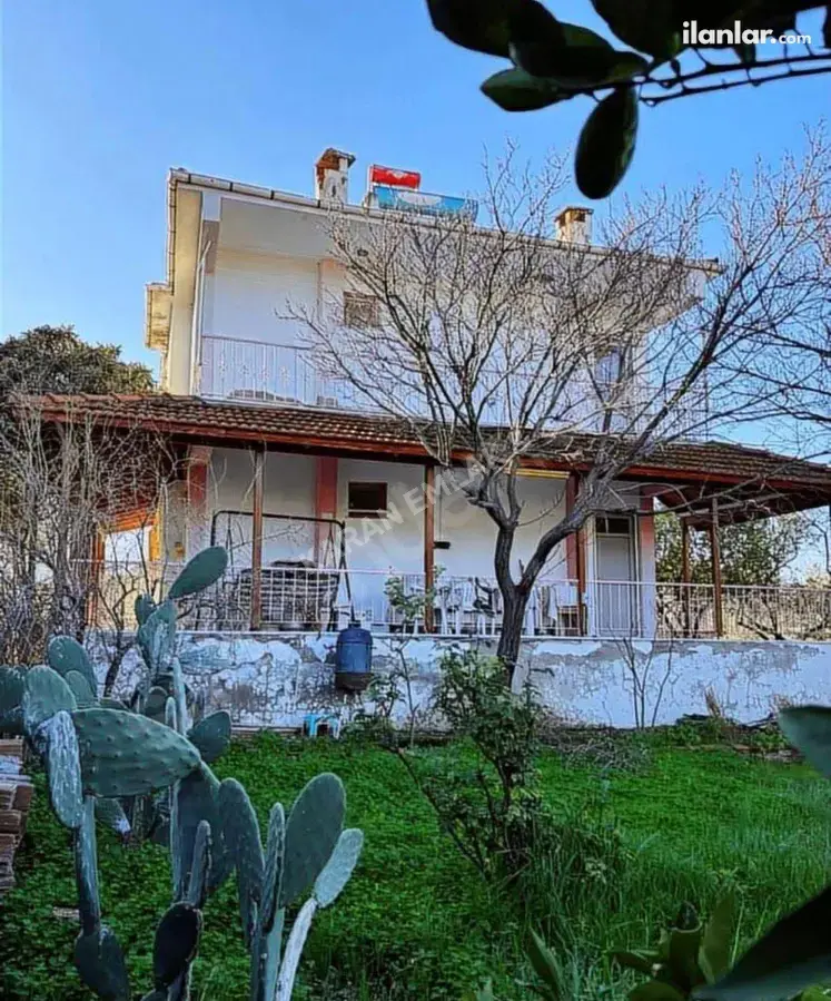 İzmir Dikili Bademli Mahallesi 3+1 250 m² satılık yazlık - Fotoğraf 1