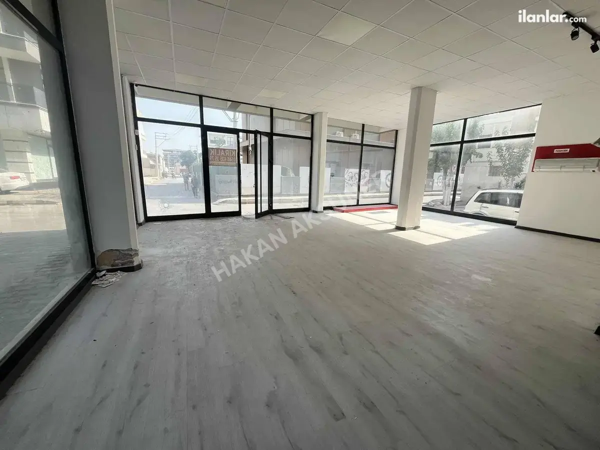 İzmir Bornova Doğanlar Mahallesi 200 m² kiralık dükkan & Mağaza - Fotoğraf 1