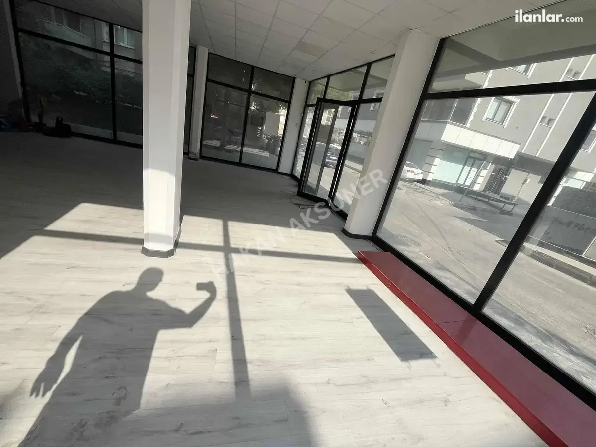 İzmir Bornova Doğanlar Mahallesi 200 m² kiralık dükkan & Mağaza - Fotoğraf 3