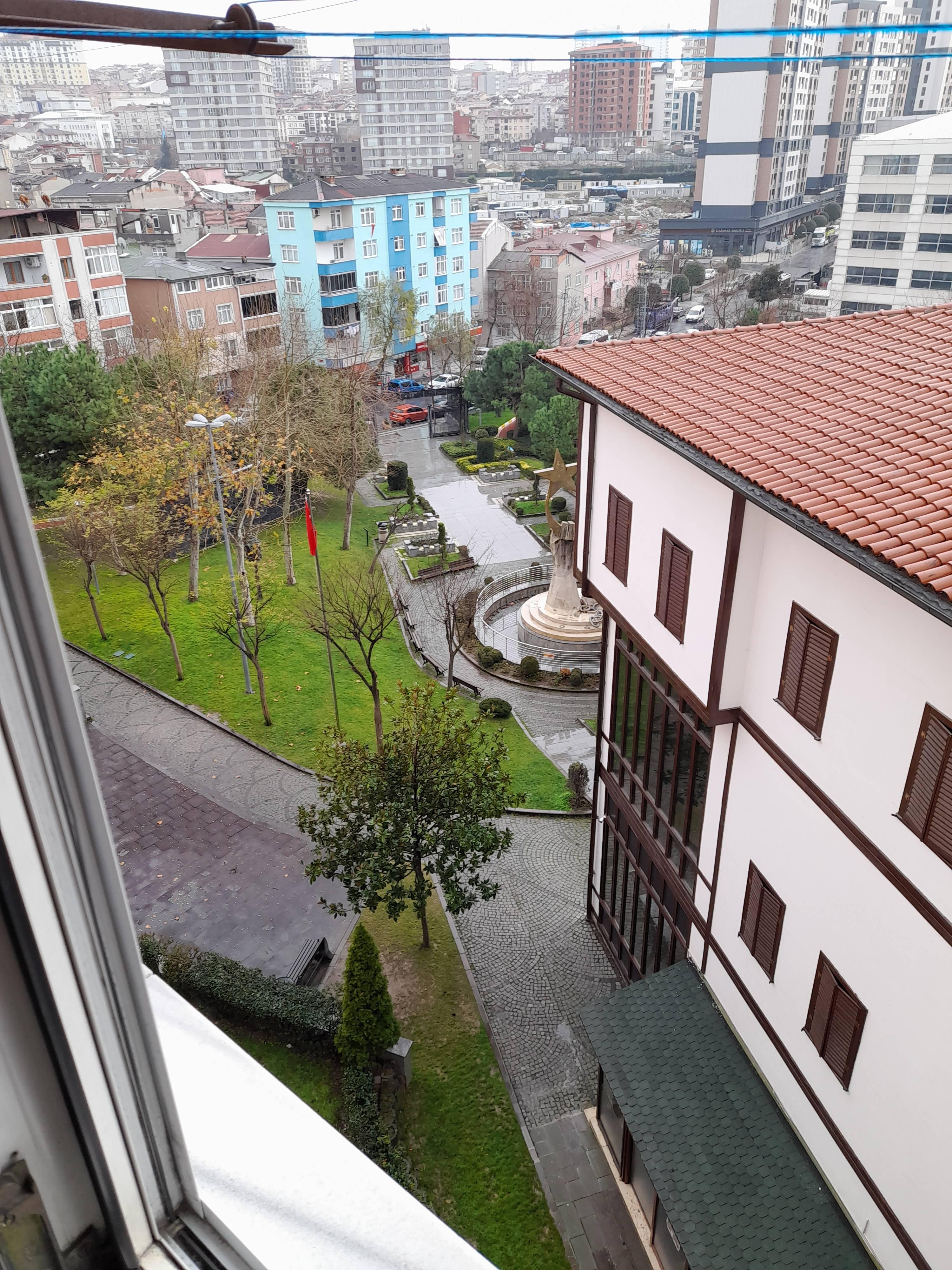 https://cdn.ilanlar.com/images/l1/l2/{width}/{height}/30005319_1762594240376998454.jpg