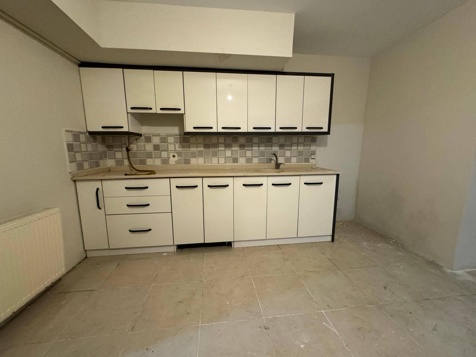 https://cdn.ilanlar.com/images/l1/l2/{width}/{height}/30006842_1766762645781094714.jpg