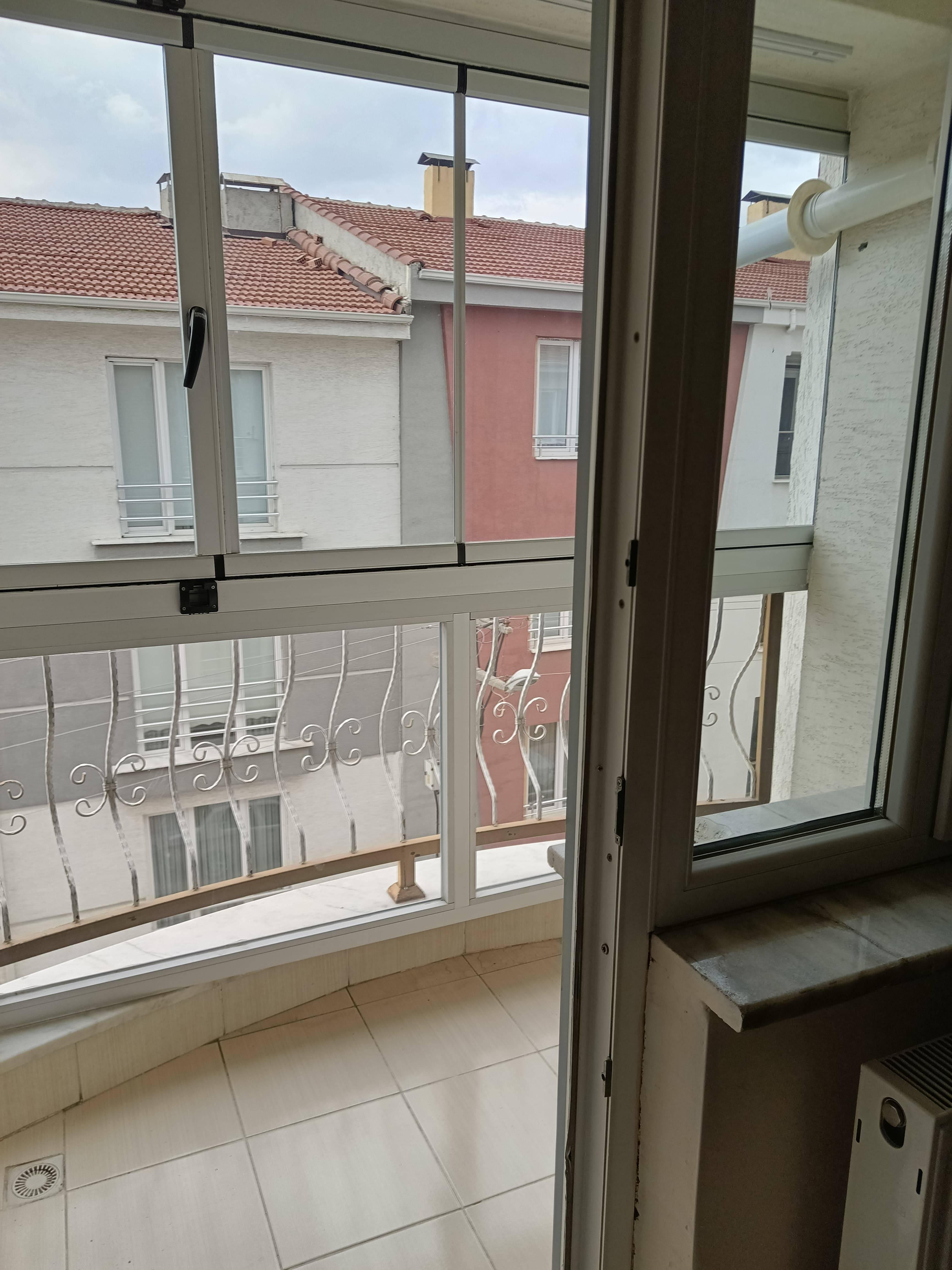 https://cdn.ilanlar.com/images/l1/l2/{width}/{height}/30007626_1768648513156728007.jpg