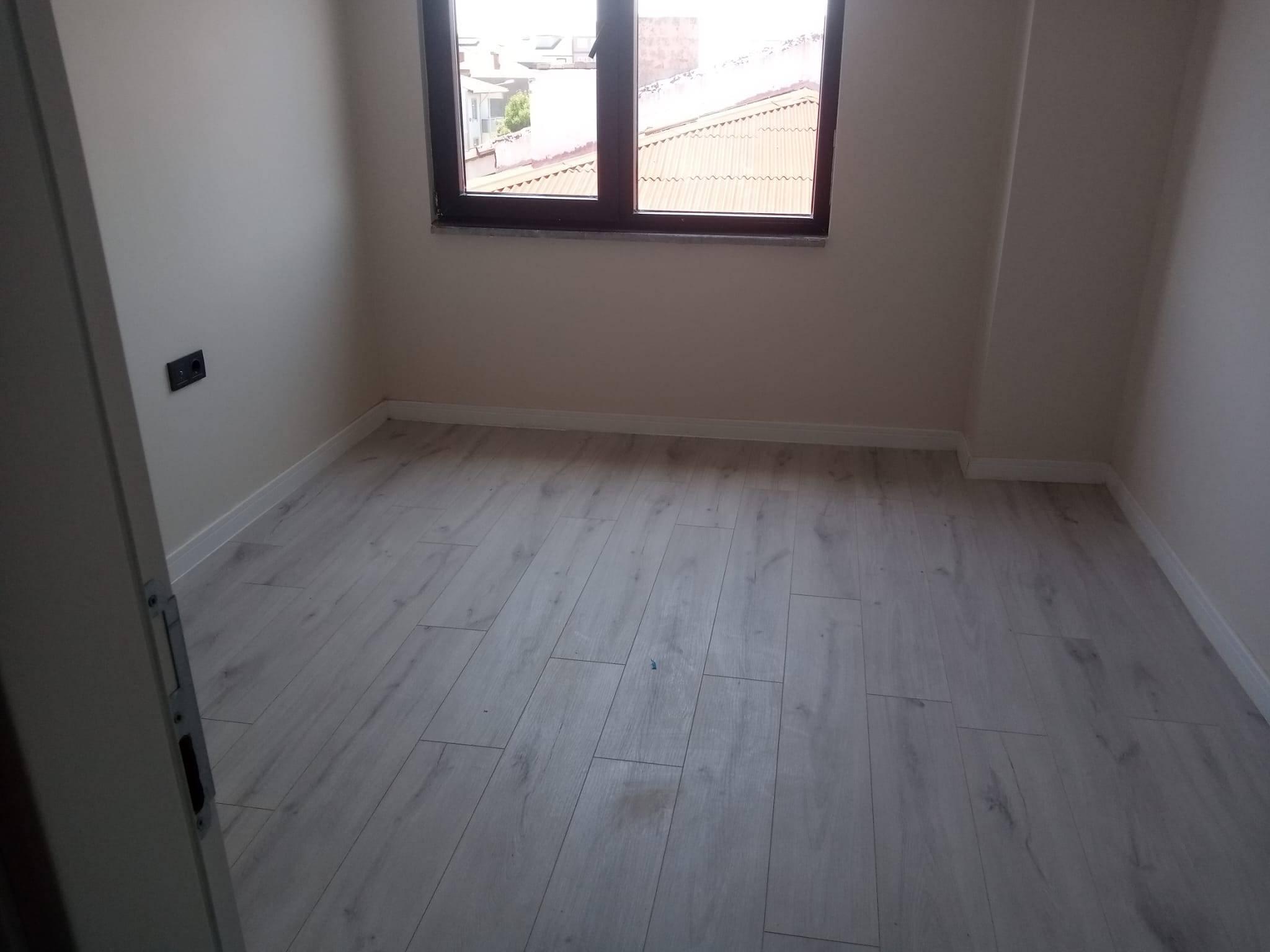 https://cdn.ilanlar.com/images/l1/l2/{width}/{height}/30011877_1780574182061554964.jpg