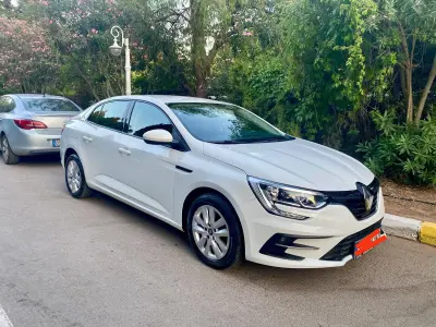 2021 Renault Megane 1.3 TCe benzinli yarı Otomatik otomobil - Fotoğraf 1
