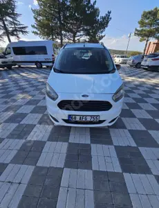 2014 Ford Tourneo Courier 1.6 TDCi dizel manuel minivan & Panelvan - Fotoğraf 1