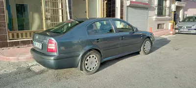 2005 Skoda Octavia 1.6 benzinli manuel otomobil - Fotoğraf 1