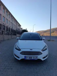 2015 Ford Focus 1.5 TDCi dizel otomatik otomobil - Fotoğraf 1