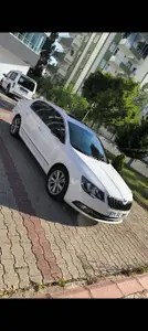 2013 Skoda SuperB 1.6 TDI dizel yarı Otomatik otomobil - Fotoğraf 1