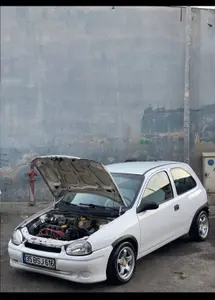 1994 Opel Corsa 1.4 benzinli manuel otomobil - Fotoğraf 1
