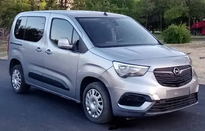 2022 Opel Combo 1.5 CDTI dizel manuel minivan & Panelvan - Fotoğraf 1