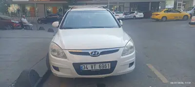 2010 Hyundai i30 1.6 CRDi dizel manuel otomobil - Fotoğraf 1