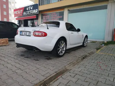 2011 Mazda MX MX-5 benzinli otomatik otomobil - Fotoğraf 1