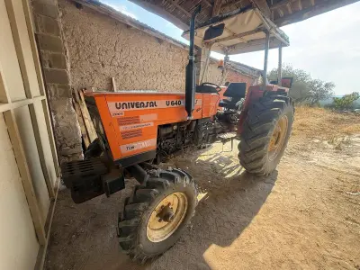 2001 Universal 640 traktör - Fotoğraf 1