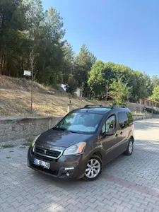 2016 Peugeot Partner 1.6 HDI dizel manuel minivan & Panelvan - Fotoğraf 1