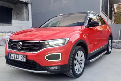 2020 Volkswagen T-Roc 1.5 TSI benzinli yarı Otomatik arazi, SUV, Pick-up - Fotoğraf 1