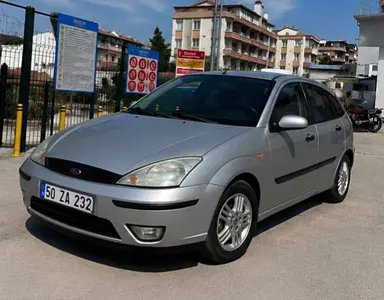 2005 Ford Focus 1.6 benzin & LPG manuel otomobil - Fotoğraf 1