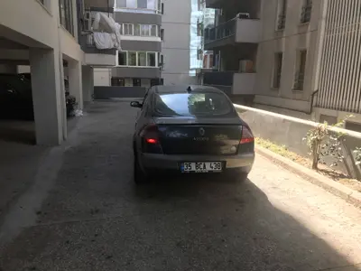 2009 Renault Megane 1.5 dCi dizel otomatik otomobil - Fotoğraf 1