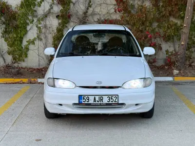 1997 benzinli manuel otomobil - Fotoğraf 1