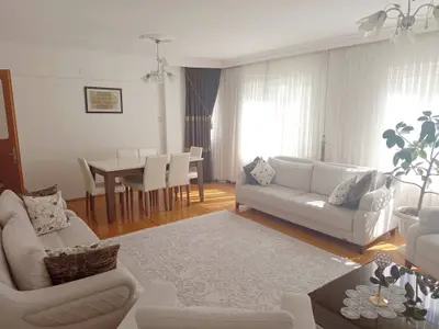 Burdur Merkez Konak Mahallesi 3+1 150 m² satılık daire - Fotoğraf 1