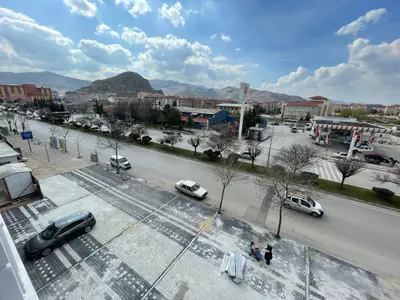 Afyonkarahisar Merkez Ali Çetinkaya Mahallesi 2+1 85 m² kiralık daire - Fotoğraf 1