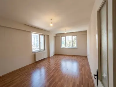Eskişehir Tepebaşı Bahçelievler Mahallesi 3+1 155 m² kiralık daire - Fotoğraf 1