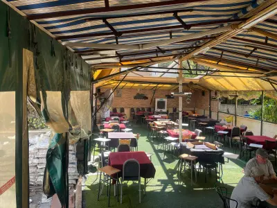 Denizli Pamukkale Atalar Mahallesi 200 m² satılık cafe & Bar - Fotoğraf 1