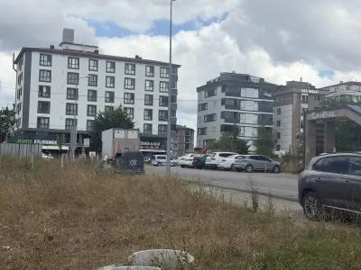 Tekirdağ Çerkezköy Cumhuriyet Mahallesi 250 m² satılık ticari + Konut arsa - Fotoğraf 1