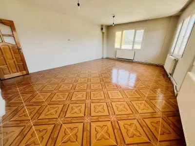 İzmir Bornova Doğanlar Mahallesi 2+1 110 m² kiralık daire - Fotoğraf 1
