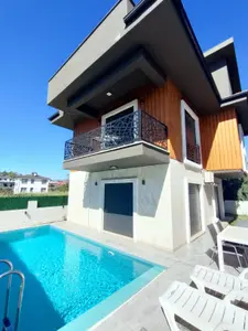 Muğla Fethiye Karagedik Mahallesi 4+1 200 m² kiralık villa - Fotoğraf 1