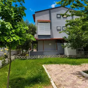Aydın Kuşadası Davutlar Mahallesi 2+1 130 m² satılık villa - Fotoğraf 1