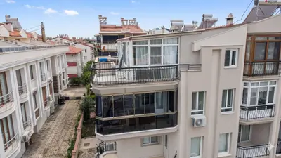 Balıkesir Edremit İkizçay Mahallesi 4+2 200 m² satılık daire - Fotoğraf 1