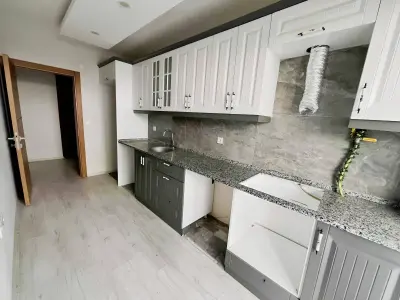 İzmir Bornova Mevlana Mahallesi 4+1 235 m² kiralık daire - Fotoğraf 1