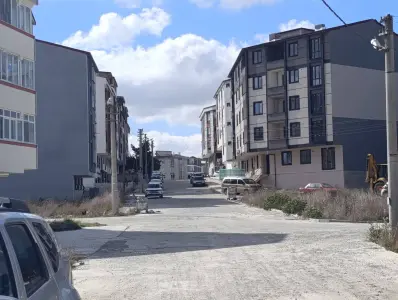 Tekirdağ Kapaklı Ömer Halisdemir Mahallesi 204 m² satılık konut arsa - Fotoğraf 1