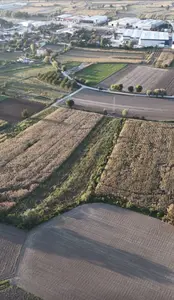 Sakarya Erenler Nakışlar Mahallesi 4.677 m² satılık tarla arsa - Fotoğraf 1