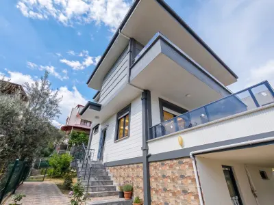 Balıkesir Edremit Altınoluk Mahallesi 3+1 220 m² satılık villa - Fotoğraf 1