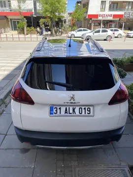2017 Peugeot 2008 1.6 BlueHDI dizel yarı Otomatik arazi, SUV, Pick-up - Fotoğraf 3