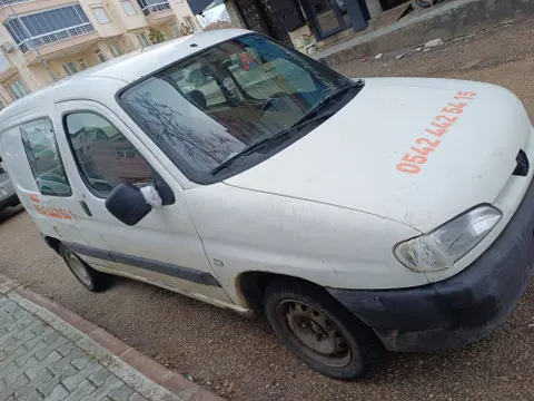 1999 Peugeot Partner 1.9 D dizel manuel minivan & Panelvan - Fotoğraf 2