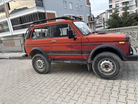 1995 Lada Niva 1.7i benzinli manuel arazi, SUV, Pick-up - Fotoğraf 2
