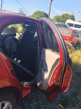 2013 Otomobil Nissan Micra hasarlı Araçlar - Fotoğraf 3