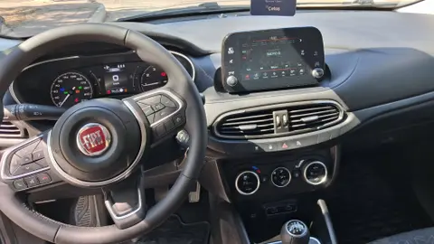 2025 Fiat Egea Cross 1.4 Fire benzinli manuel arazi, SUV, Pick-up - Fotoğraf 3
