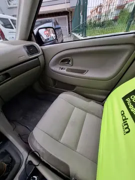 2001 Volvo S40 1.6 benzinli manuel otomobil - Fotoğraf 2