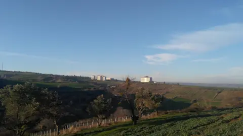 https://cdn.ilanlar.com/images/l1/l2/{width}/{height}/30000483_1750743272542402772.jpg